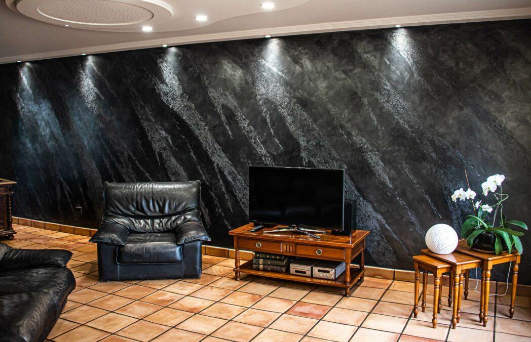 Mass Image Compressor Compressed this image. https://sourceforge.net/projects/icompress/ with Quality:70