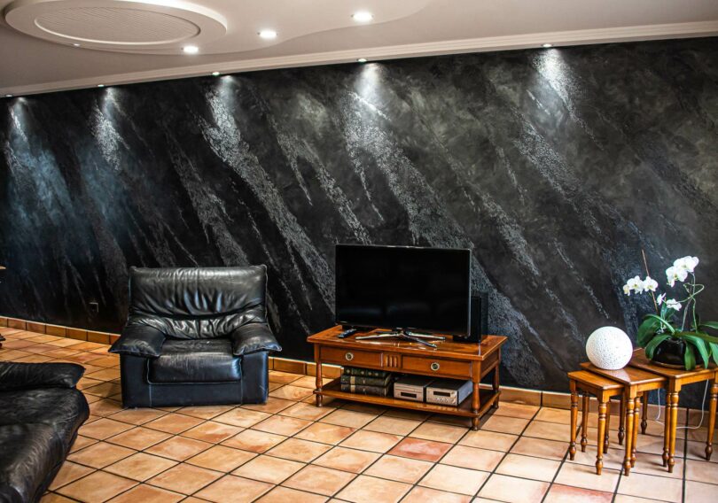 Mass Image Compressor Compressed this image. https://sourceforge.net/projects/icompress/ with Quality:70